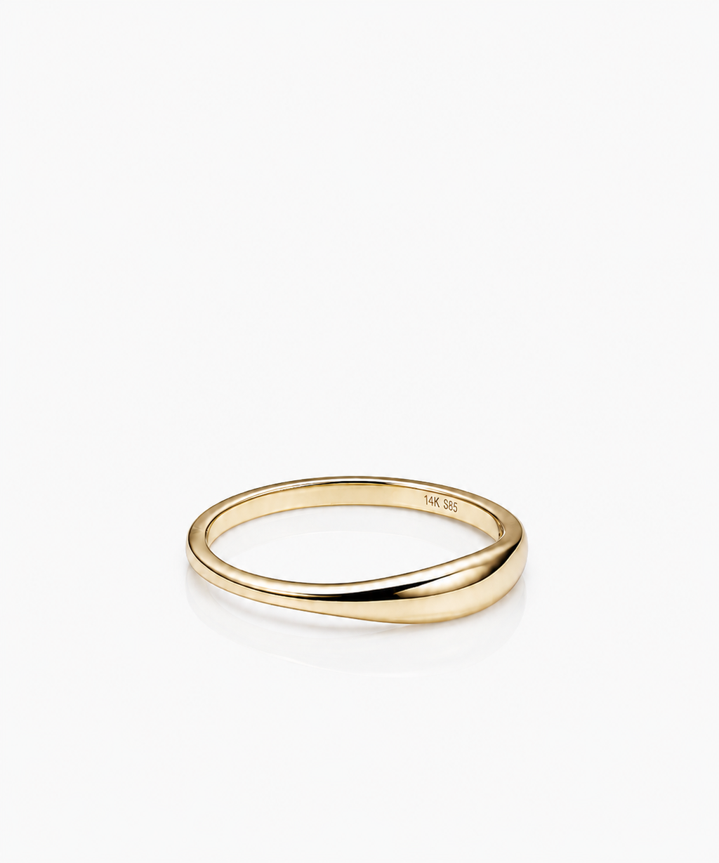 Luma Ring 3.8 - 14K Yellow Gold Side Profile