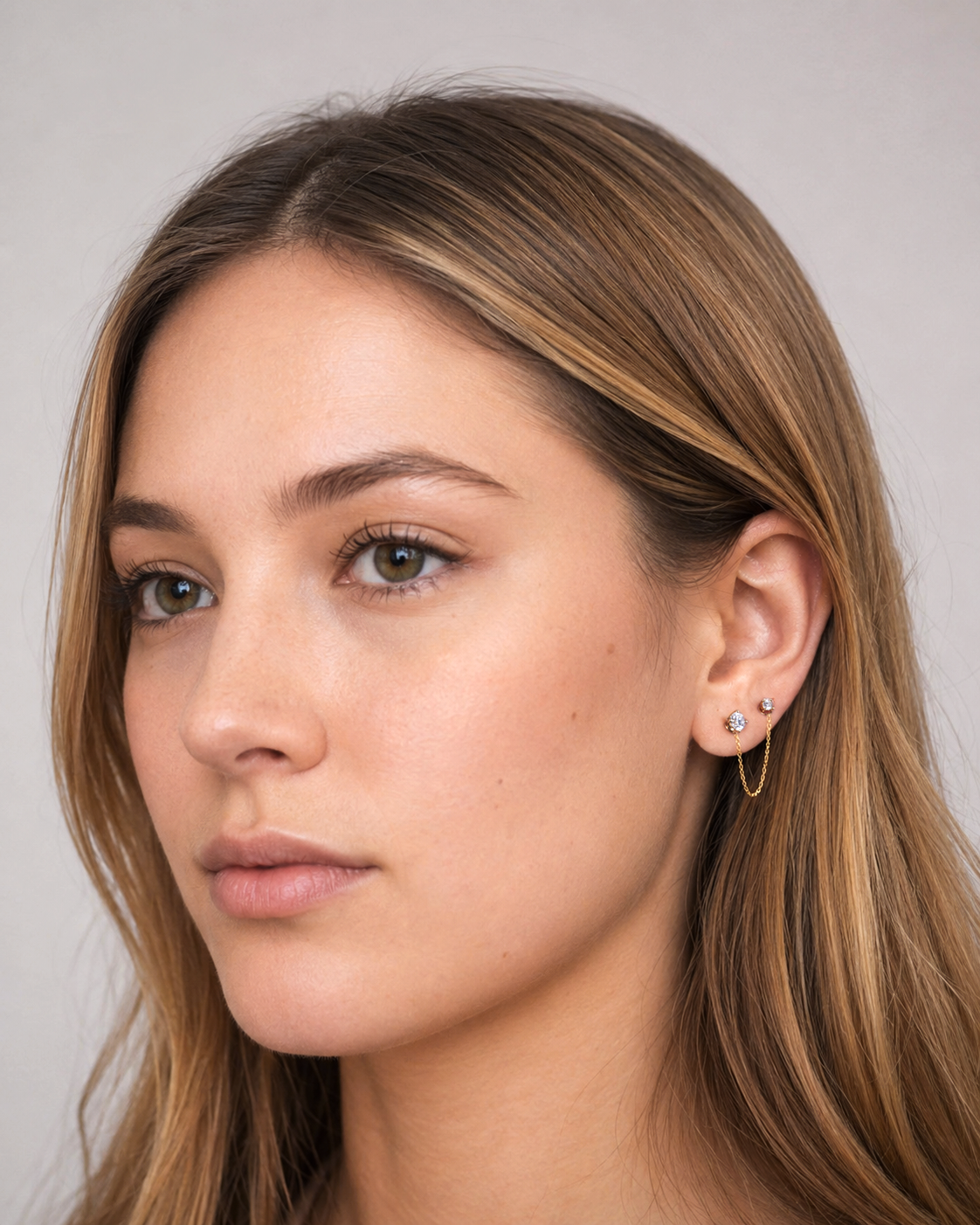 Chain Ear Jackets Medium Single - 14K Yellow Gold Lifestyle