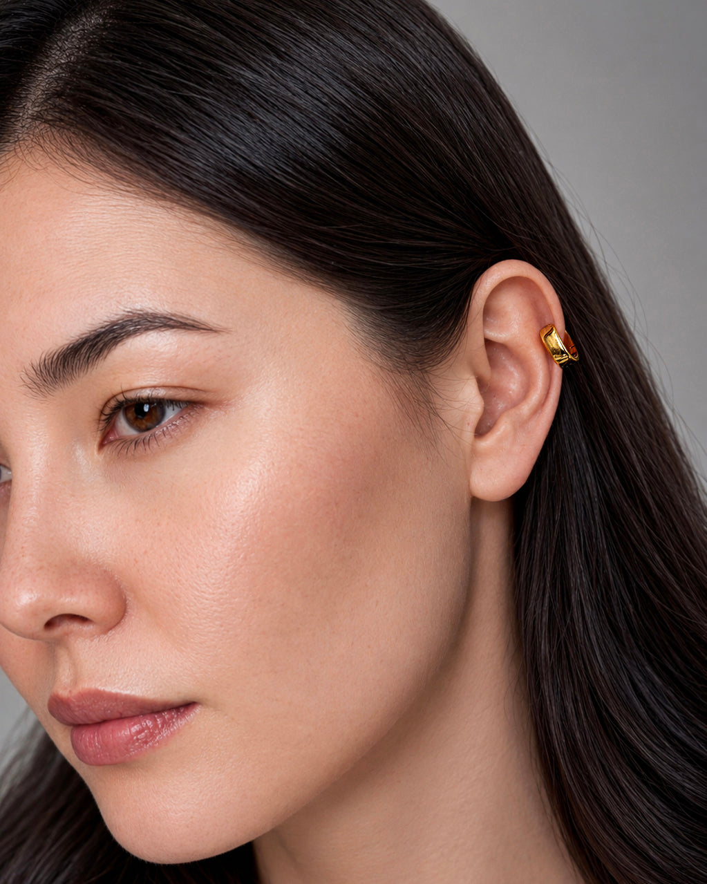Contour Wide Hoops - 18K Gold Vermeil Lifestyle