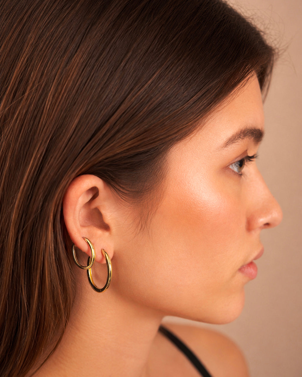 Plain Slim Hoops Petite - 18K Gold Vermeil Lifestyle