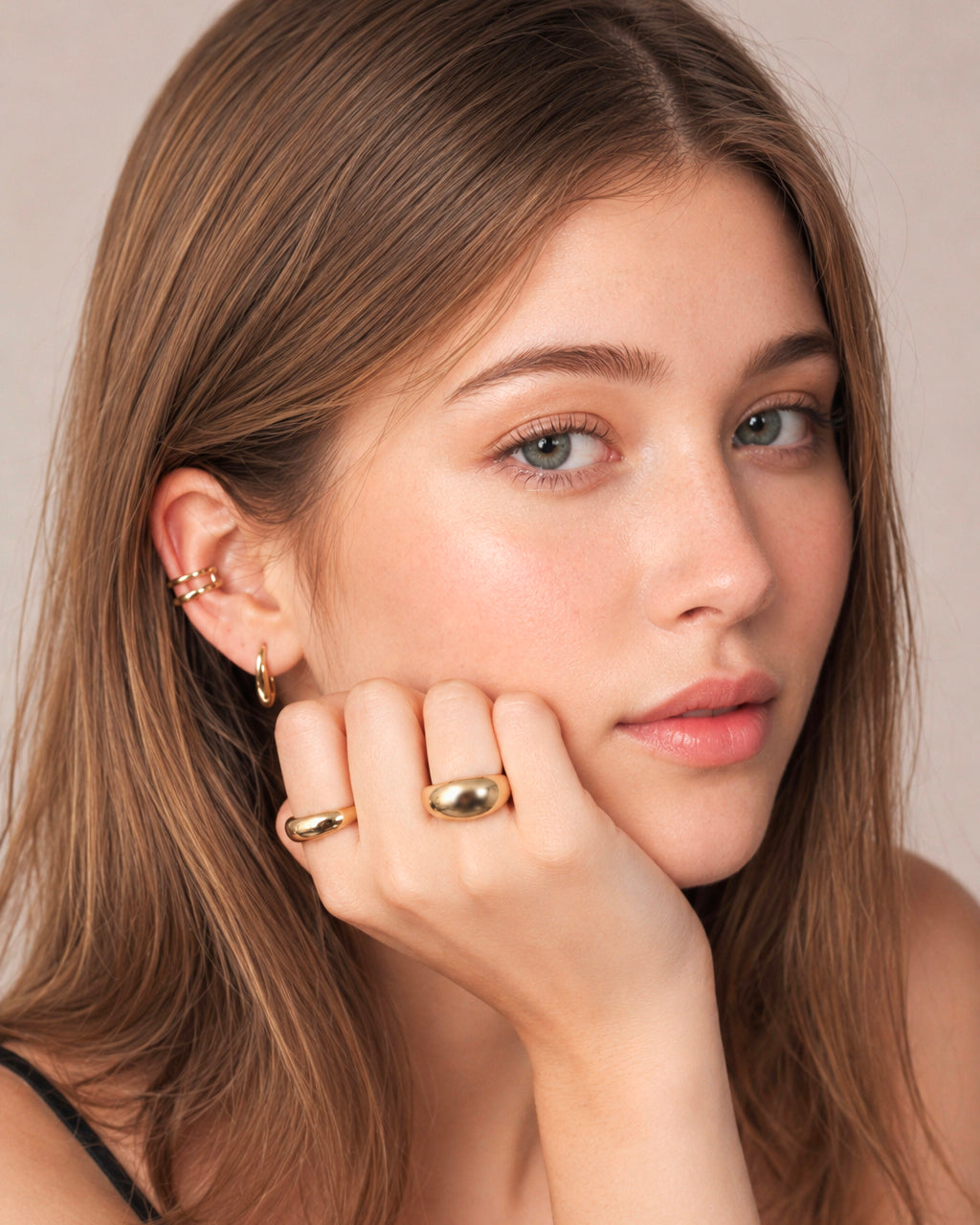 Luma Ring 6.6 - 18K Gold Vermeil Lifestyle